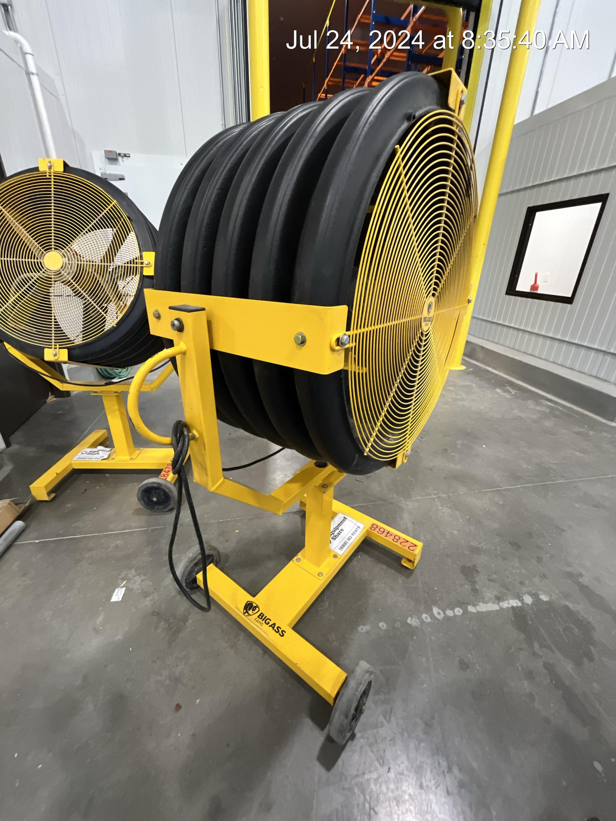 2022 BIG ASS FANS Yellow Jacket