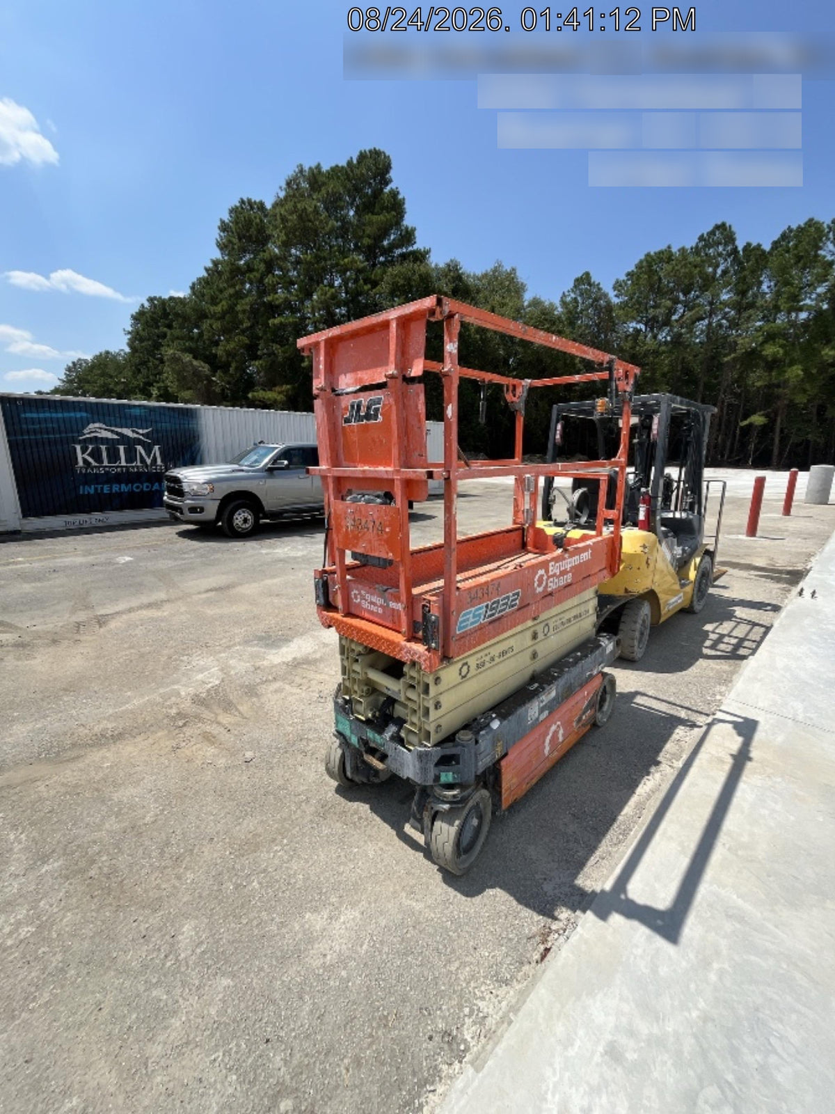 2023 JLG ES1932