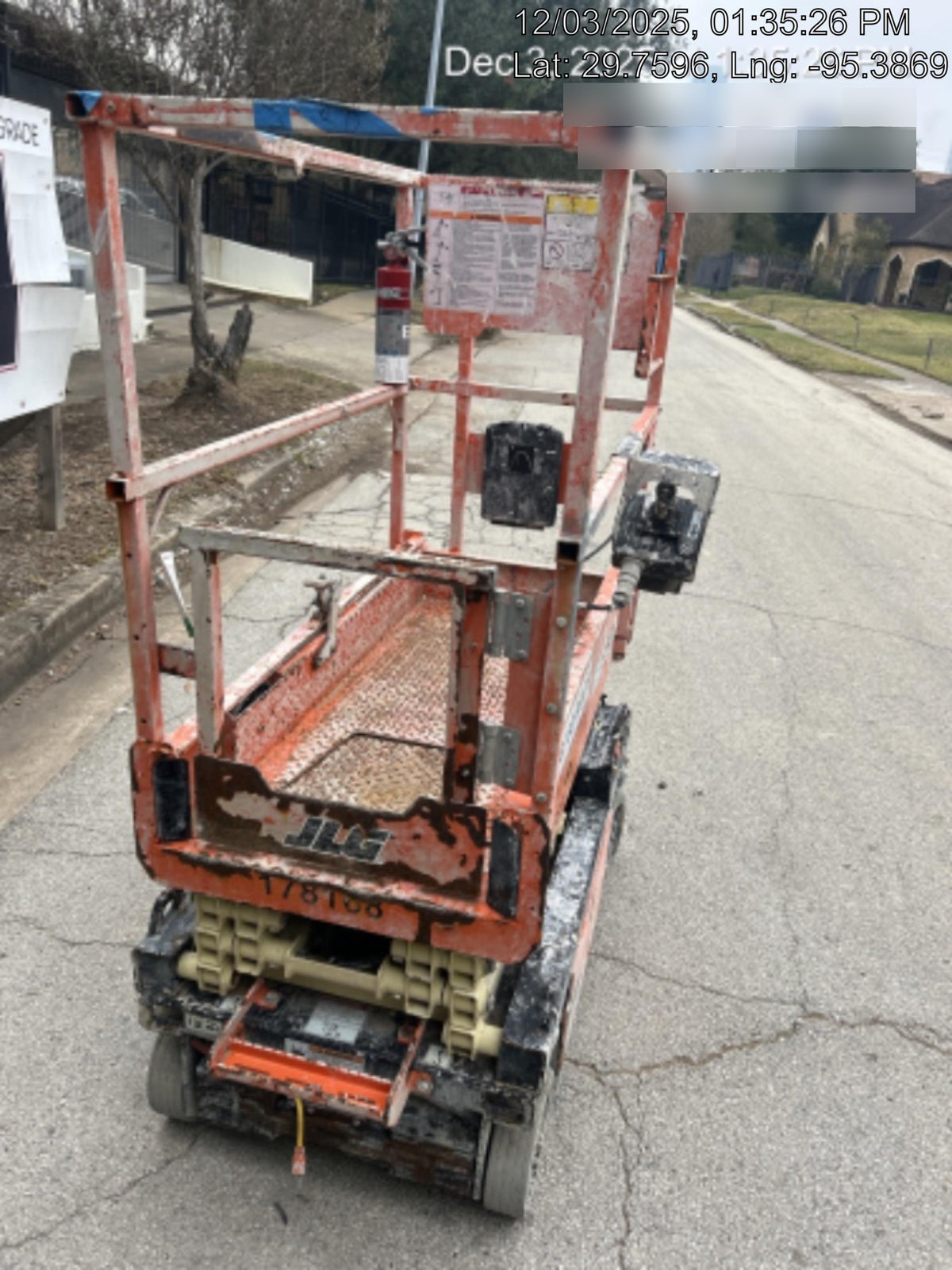 2021 JLG ES1330L