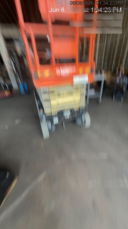 2023 JLG ES3246