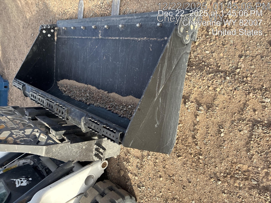 2025 EQUIPMENTSHARE 1006228 - 78" Smooth Bucket, CTL