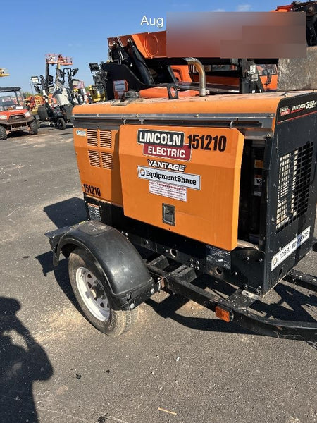 2021 Lincoln Electric Vantage 322 Vantage 322 Ready Pak 3 w/ Telematics & Decals, ORANGE (includes trailer, cable rack, fender light kit)