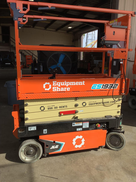 2022 JLG ES1932