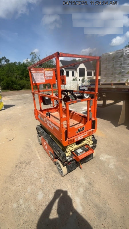 2022 JLG ES1330L