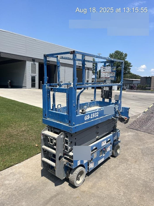 2021 GENIE GS-1932