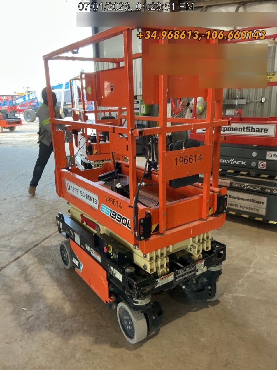 2021 JLG ES1330L