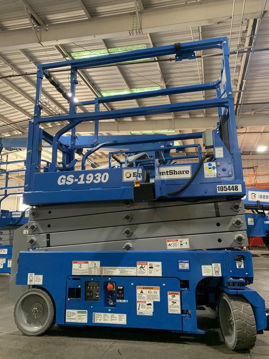 2020 Genie GS-1930 Solid Non Marking Tires, Beacon, Folding rails with half height swing gate, 800W Inverter