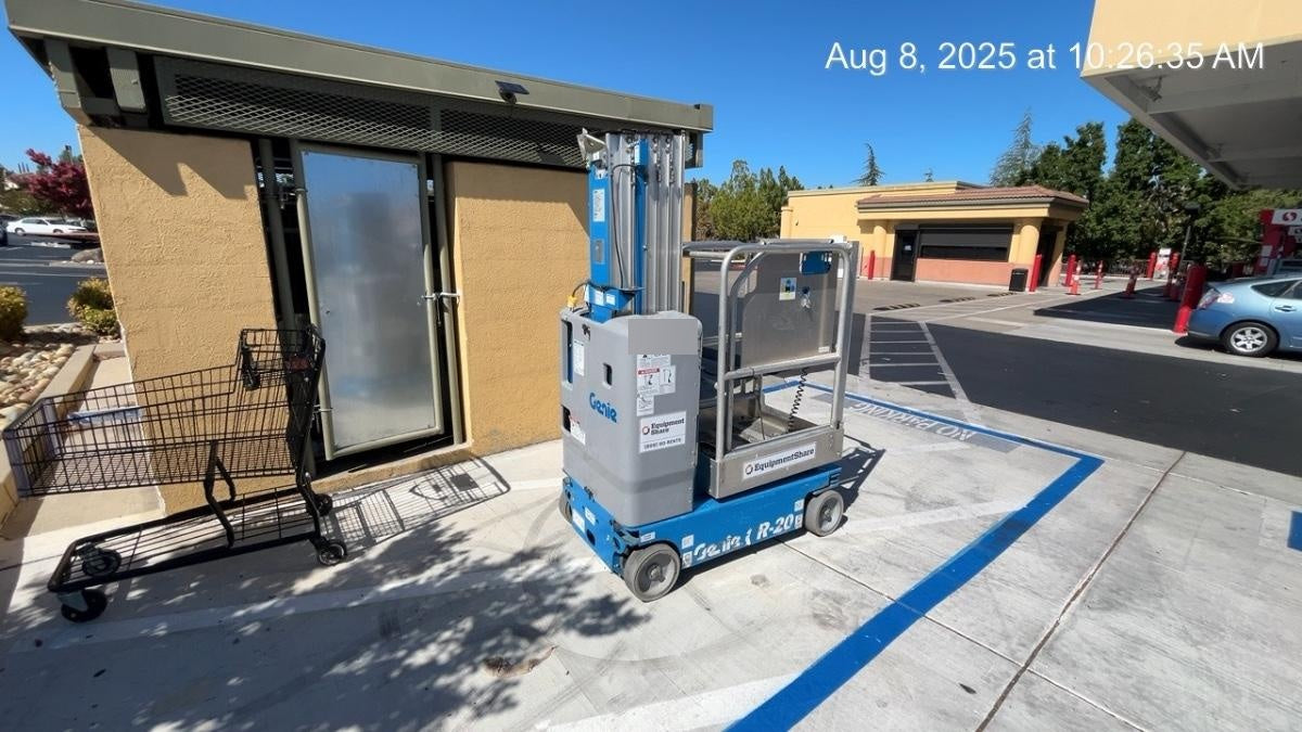 2019 GENIE GR-20