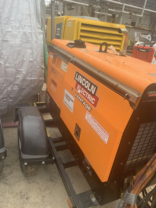 2021 Lincoln Electric Vantage 322 Vantage 322 Ready Pak 3 w/ Decals, ORANGE (includes trailer, cable rack, fender light kit) NO Telematics