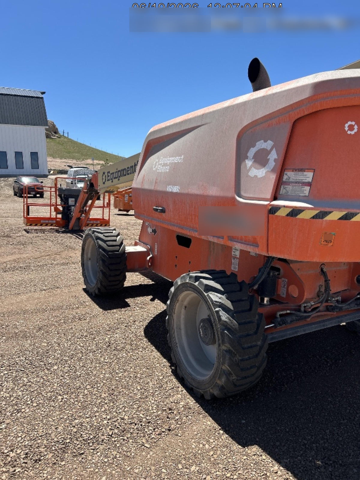 2023 JLG 660SJ