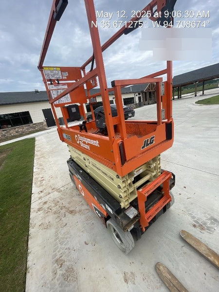 2023 JLG ES1932