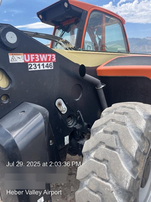 2022 JLG 1732