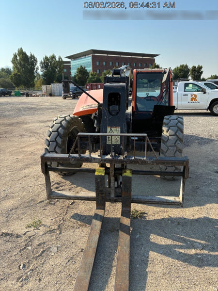 2017 JLG 742