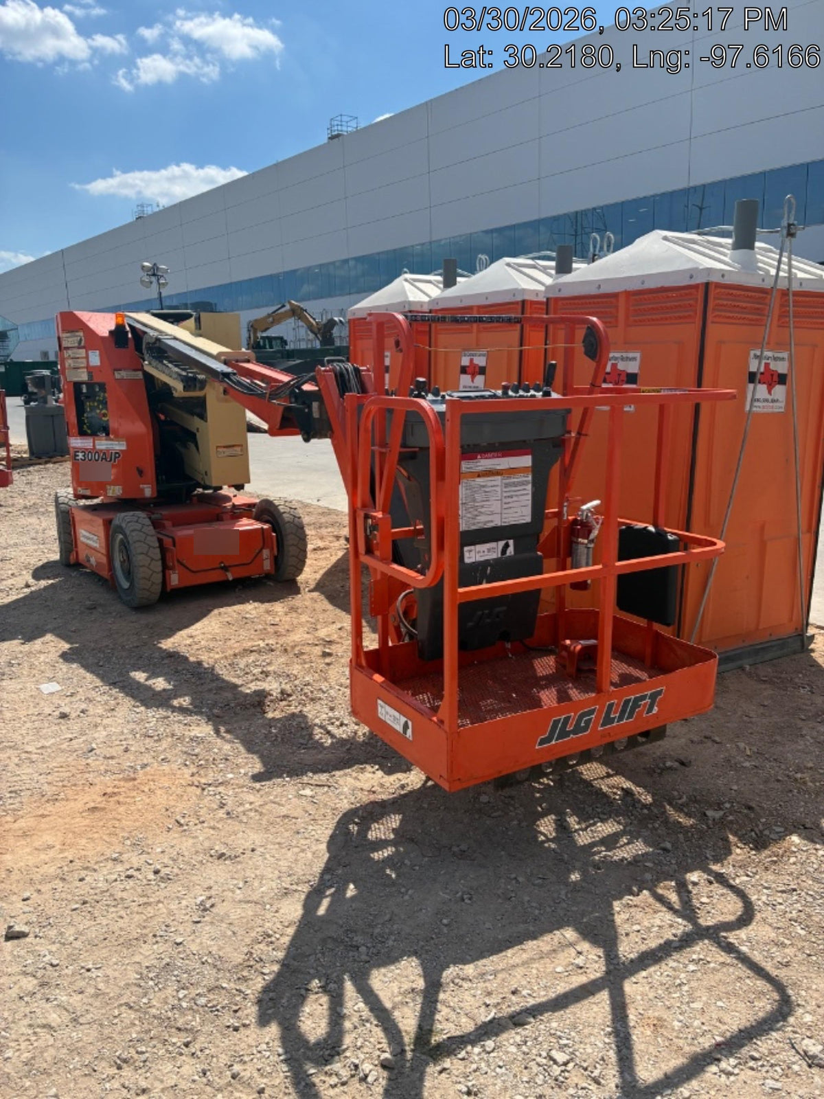 2019 JLG E300AJP