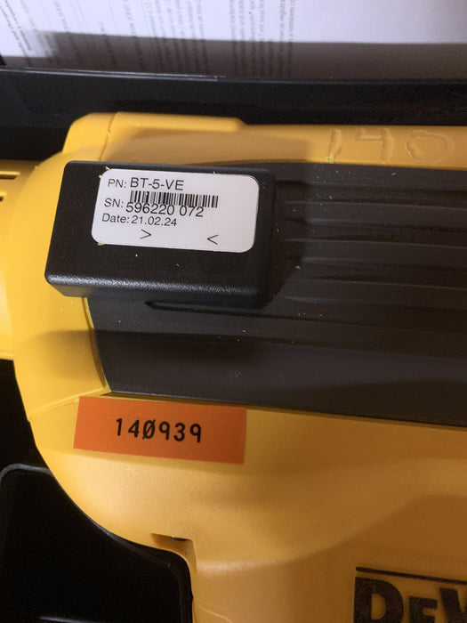 2021 DEWALT DCH614X2