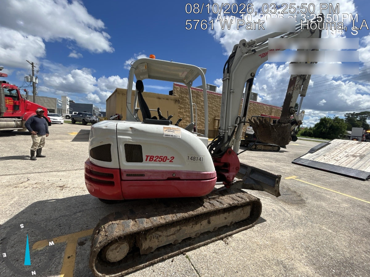 2021 TAKEUCHI TB250-2