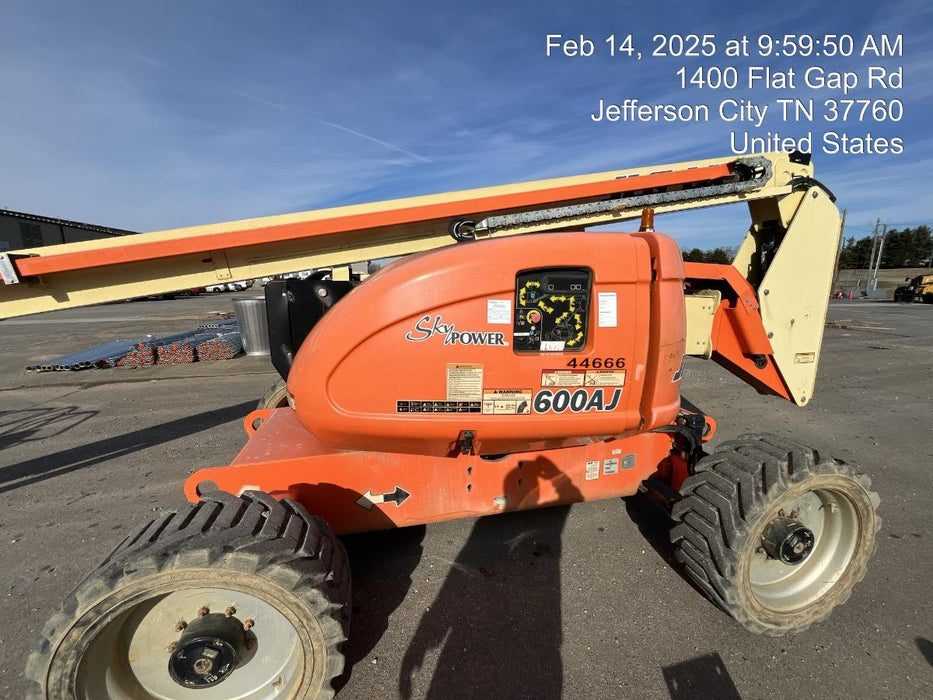 2019 JLG 600AJ