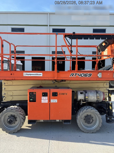 2022 JLG RT4069