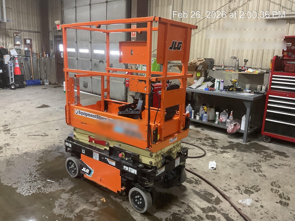 2022 JLG ES1330L
