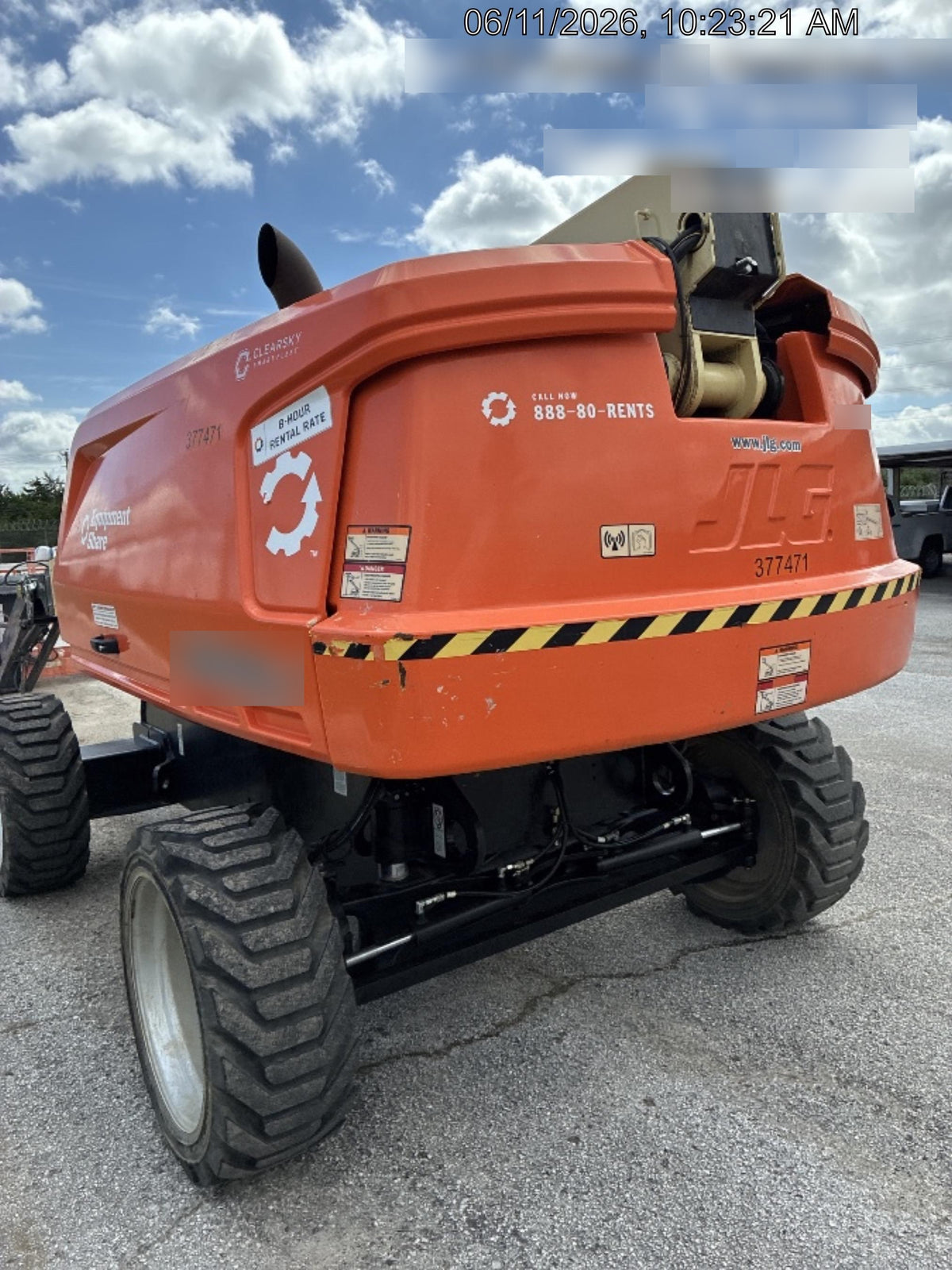 2023 JLG 660SJ