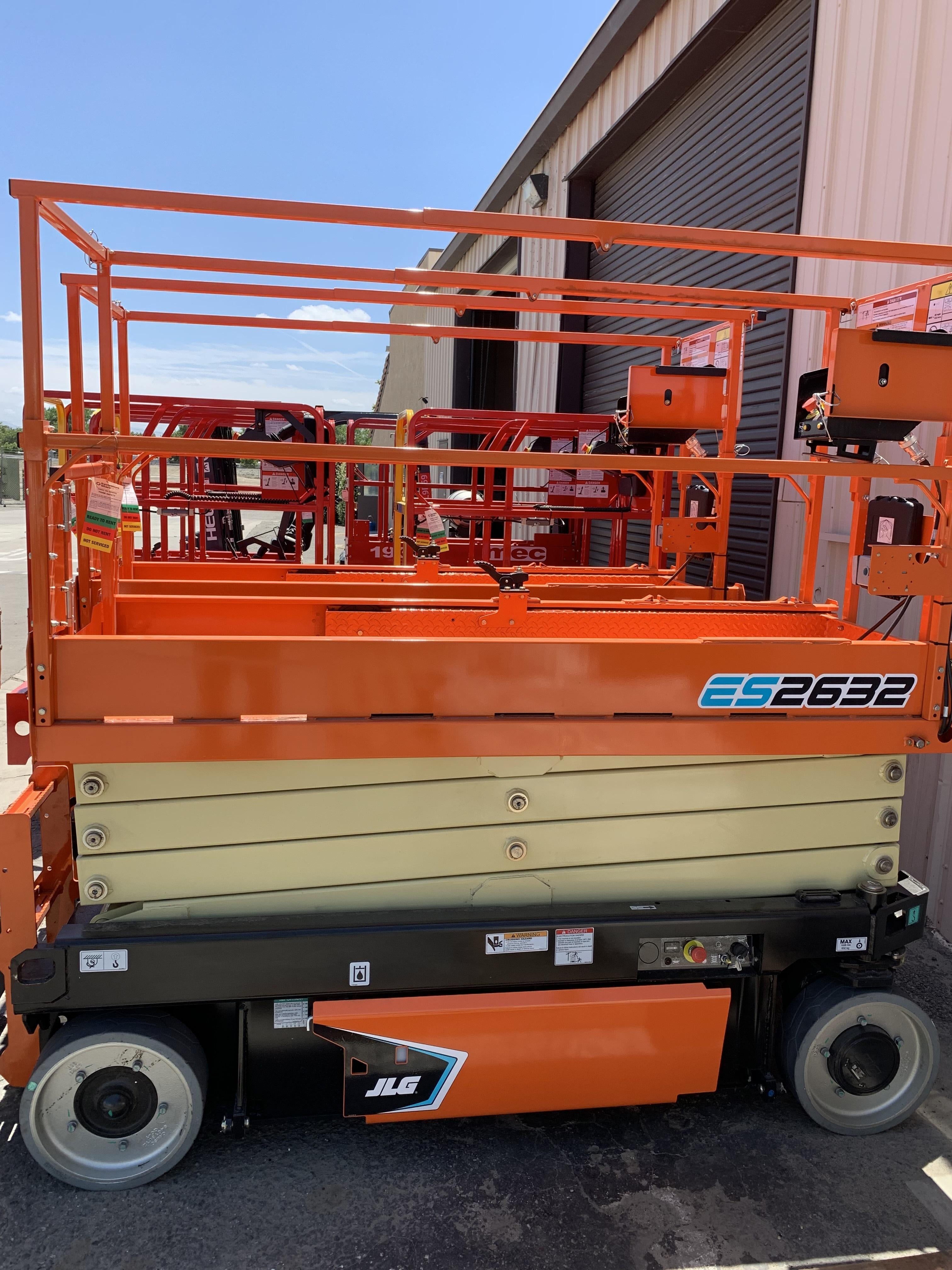 2022 JLG ES2632
