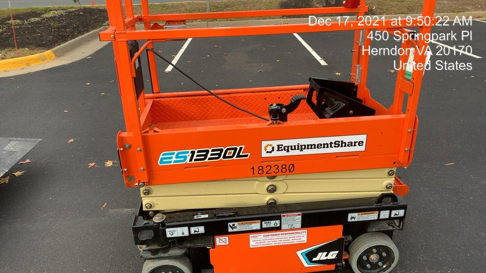 2021 JLG ES1330L
