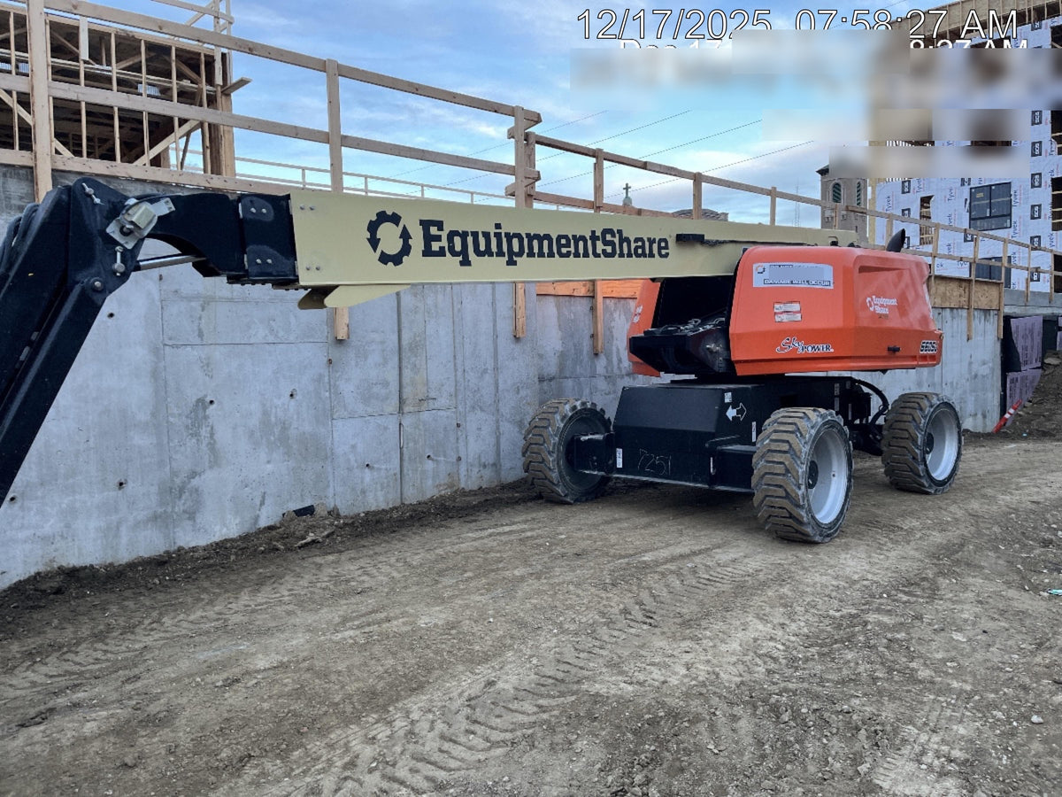 2023 JLG 660SJ