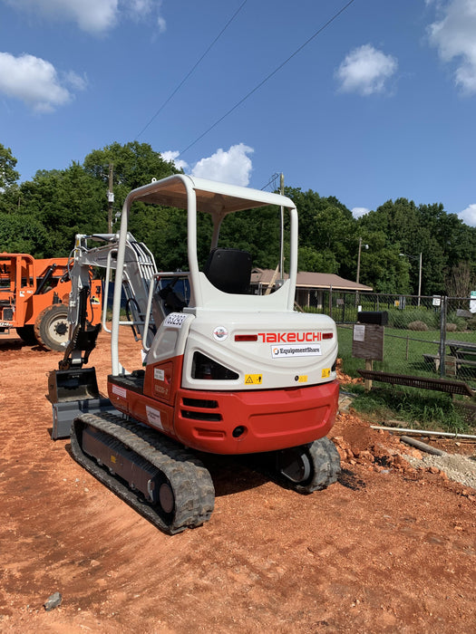 2021 TAKEUCHI TB235-2R