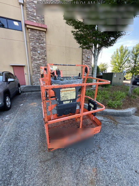 2019 JLG E300AJP