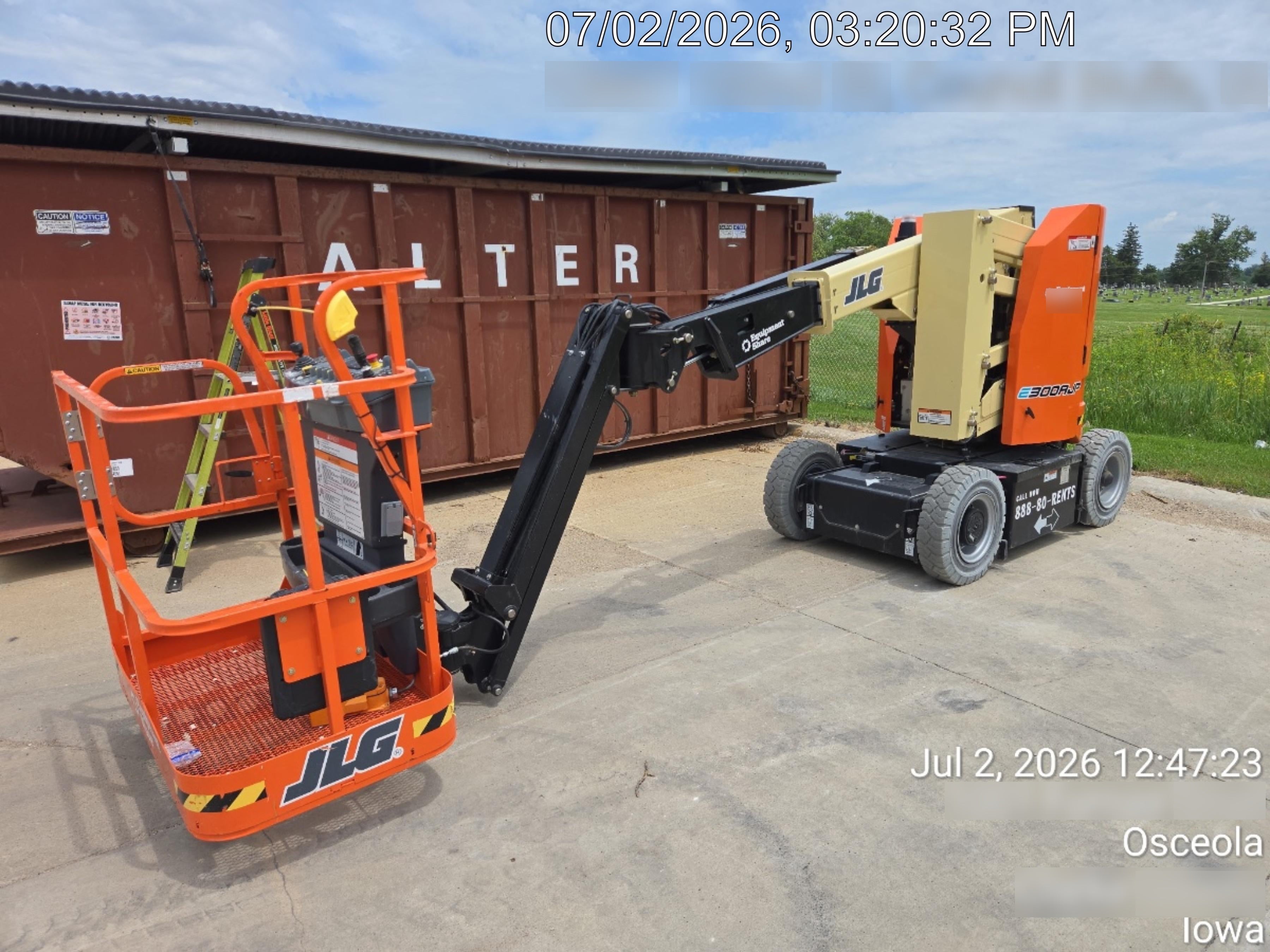 2025 JLG E300AJP