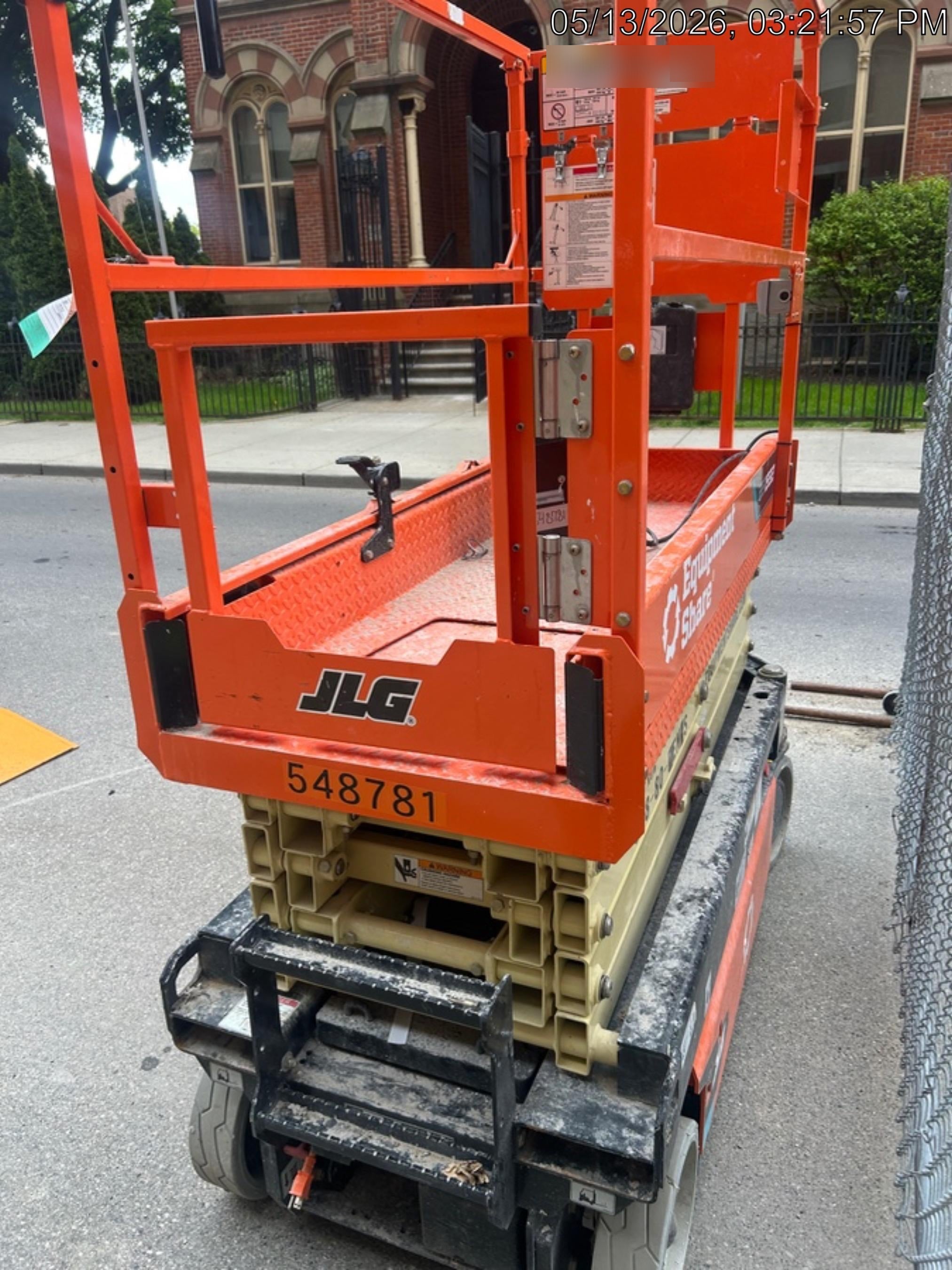 2025 JLG ES1932