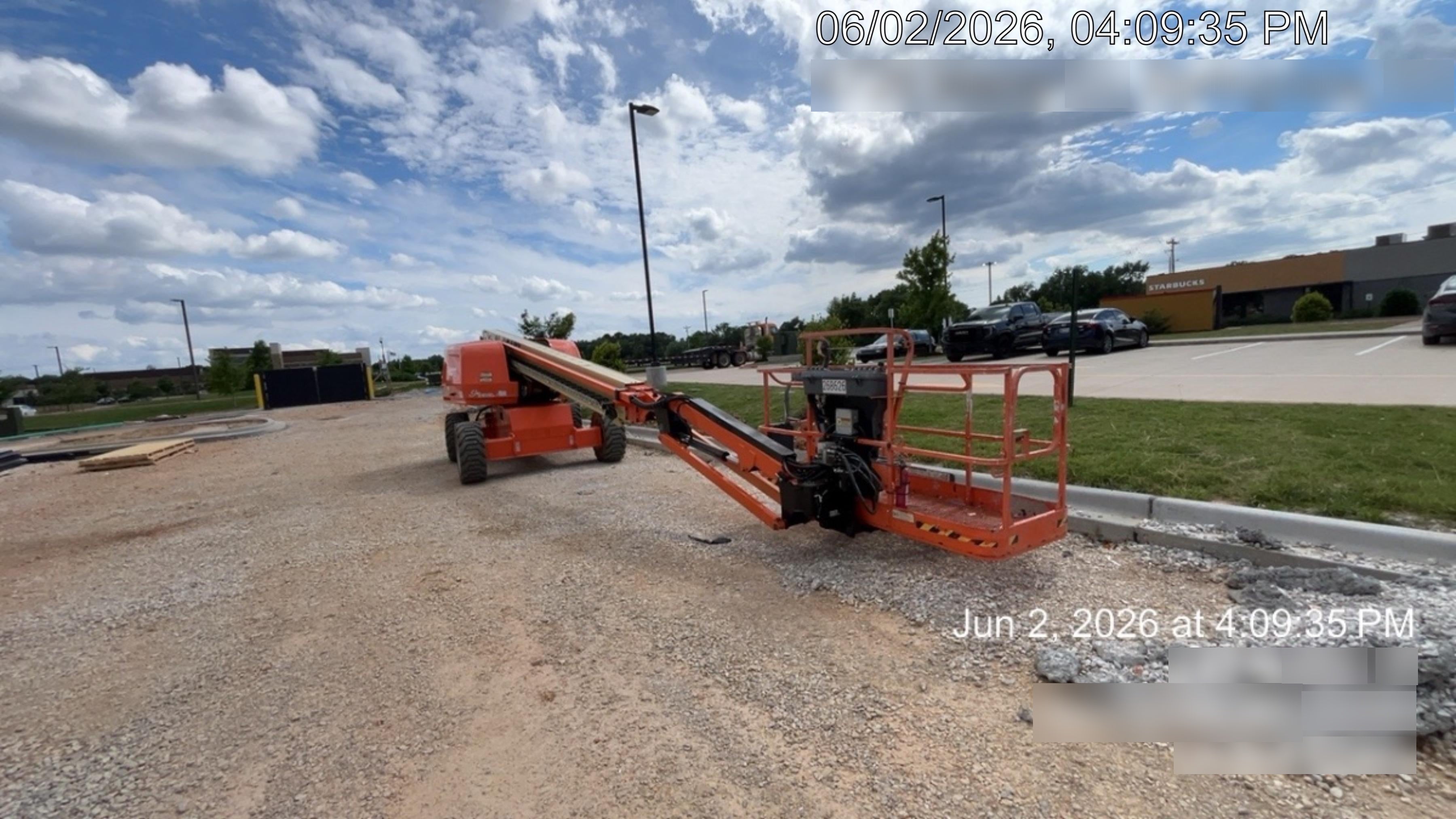 2022 JLG 660SJ
