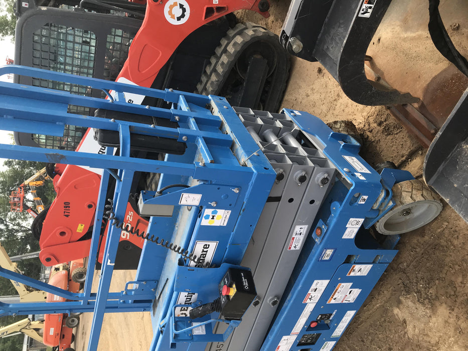 2019 Genie GS-1930 Fixed rails with chain Entry