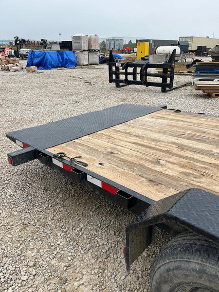 2024 PJ TRAILERS TH202