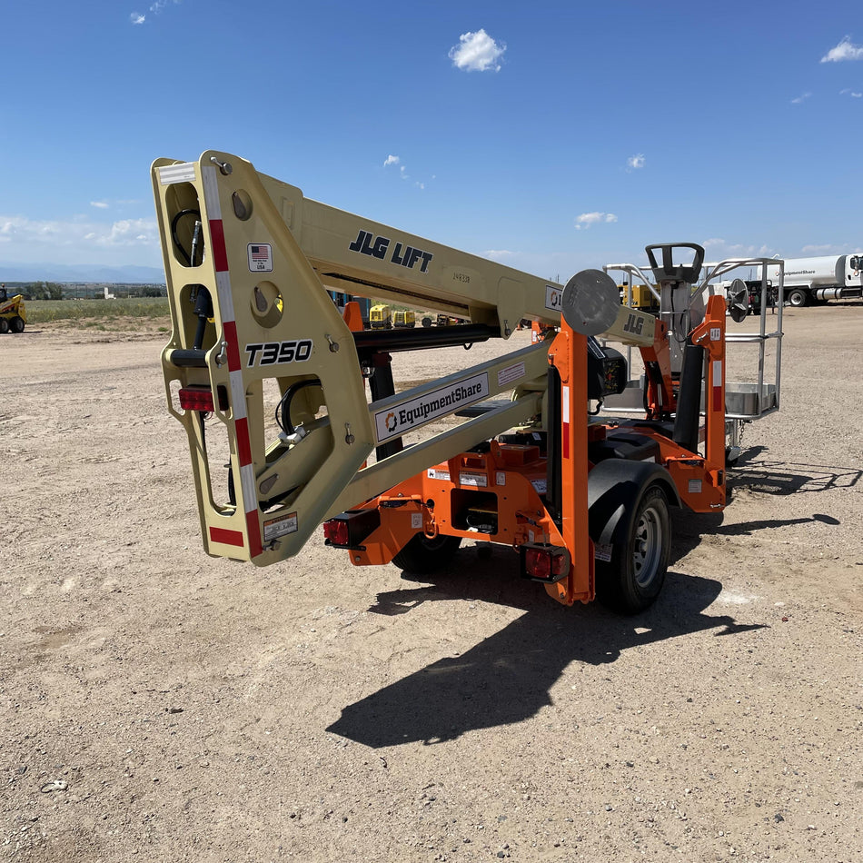 2022 JLG T350