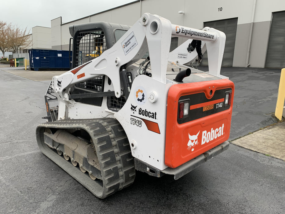 2021 BOBCAT T740