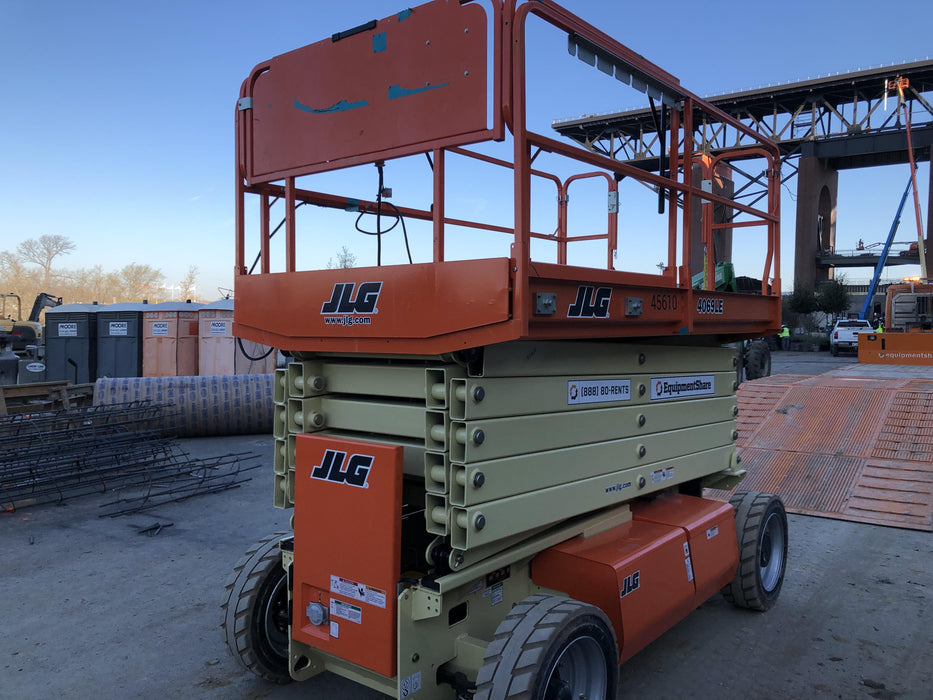 2019 JLG 4069LE