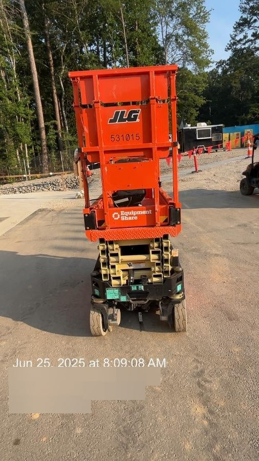 2025 JLG ES1932