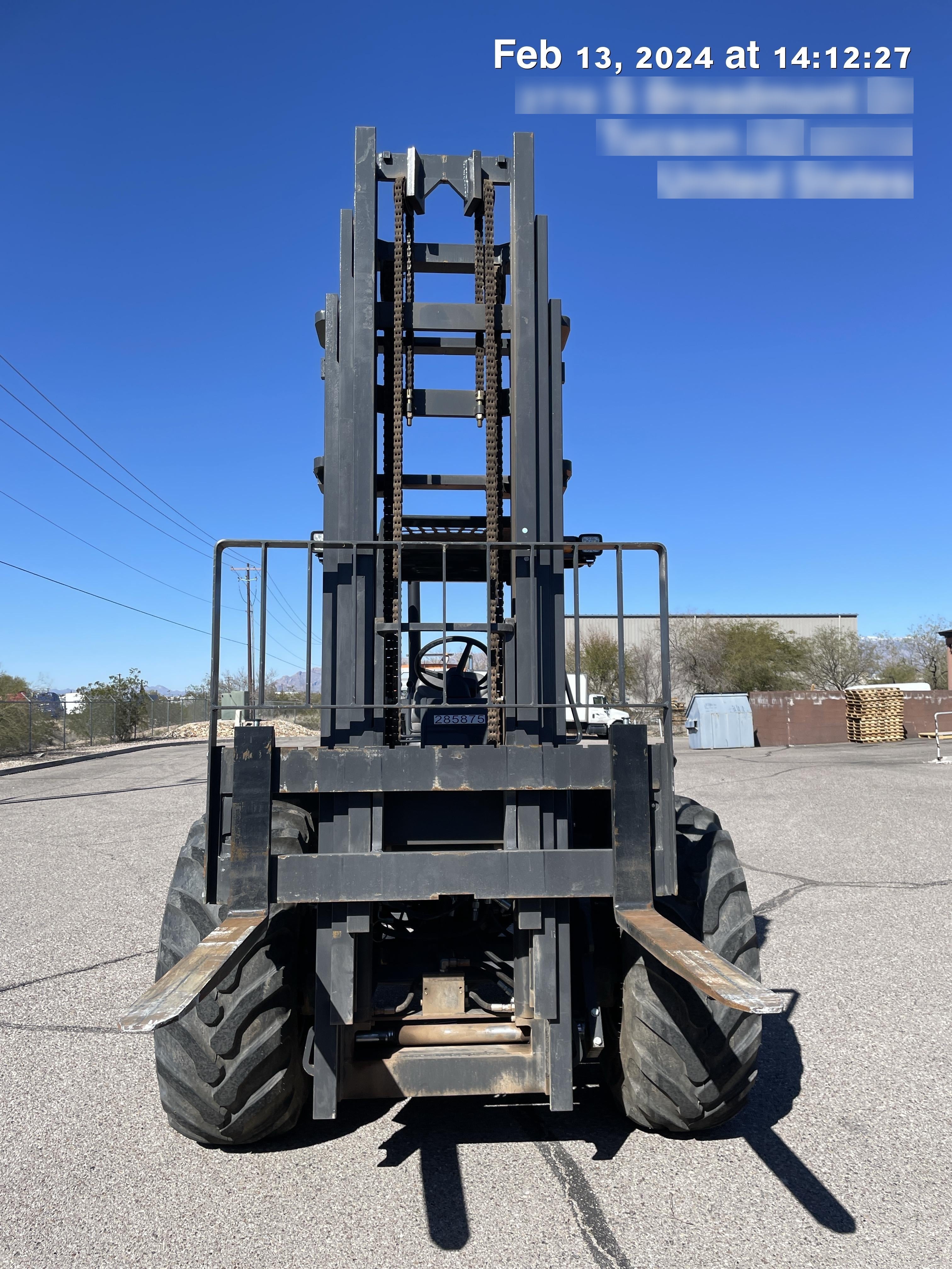 2023 CASE 588H