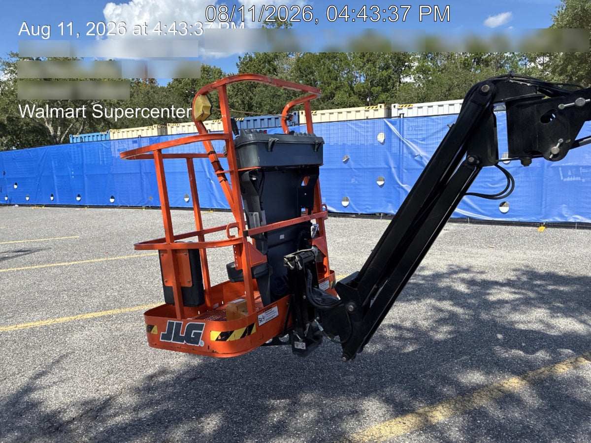 2025 JLG E300AJP