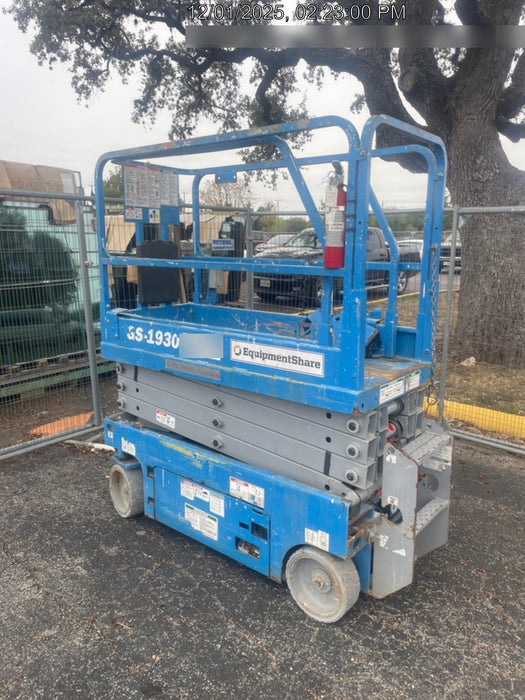 2019 Genie GS-1930 Fixed rails with chain Entry