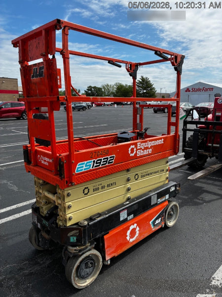 2022 JLG ES1932
