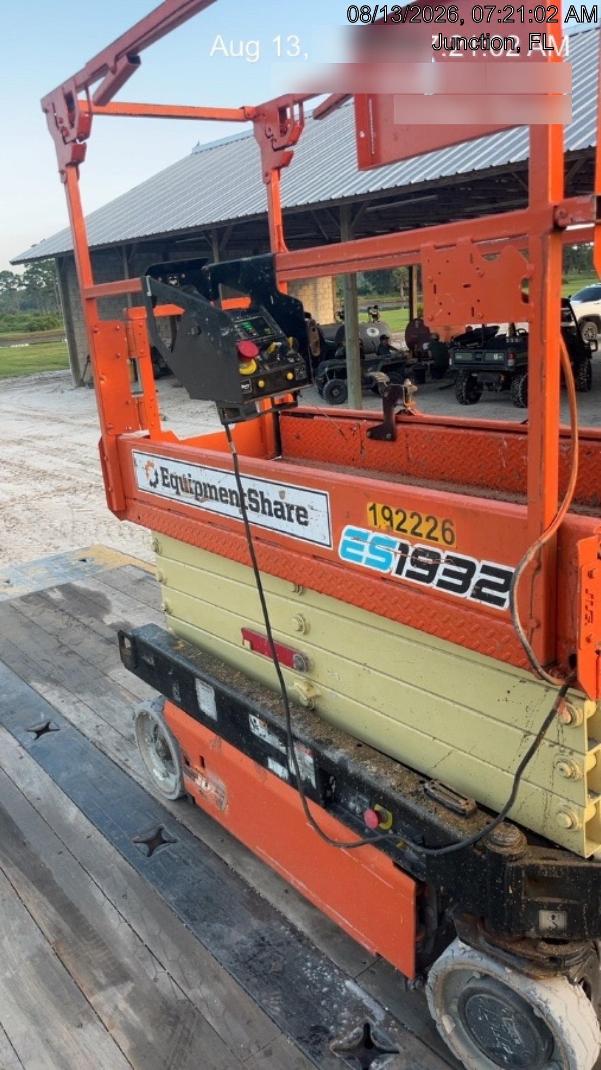 2021 JLG ES1932