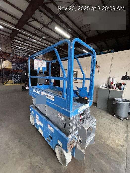 2019 Genie GS-1930 Fixed Rails with Chain Entry