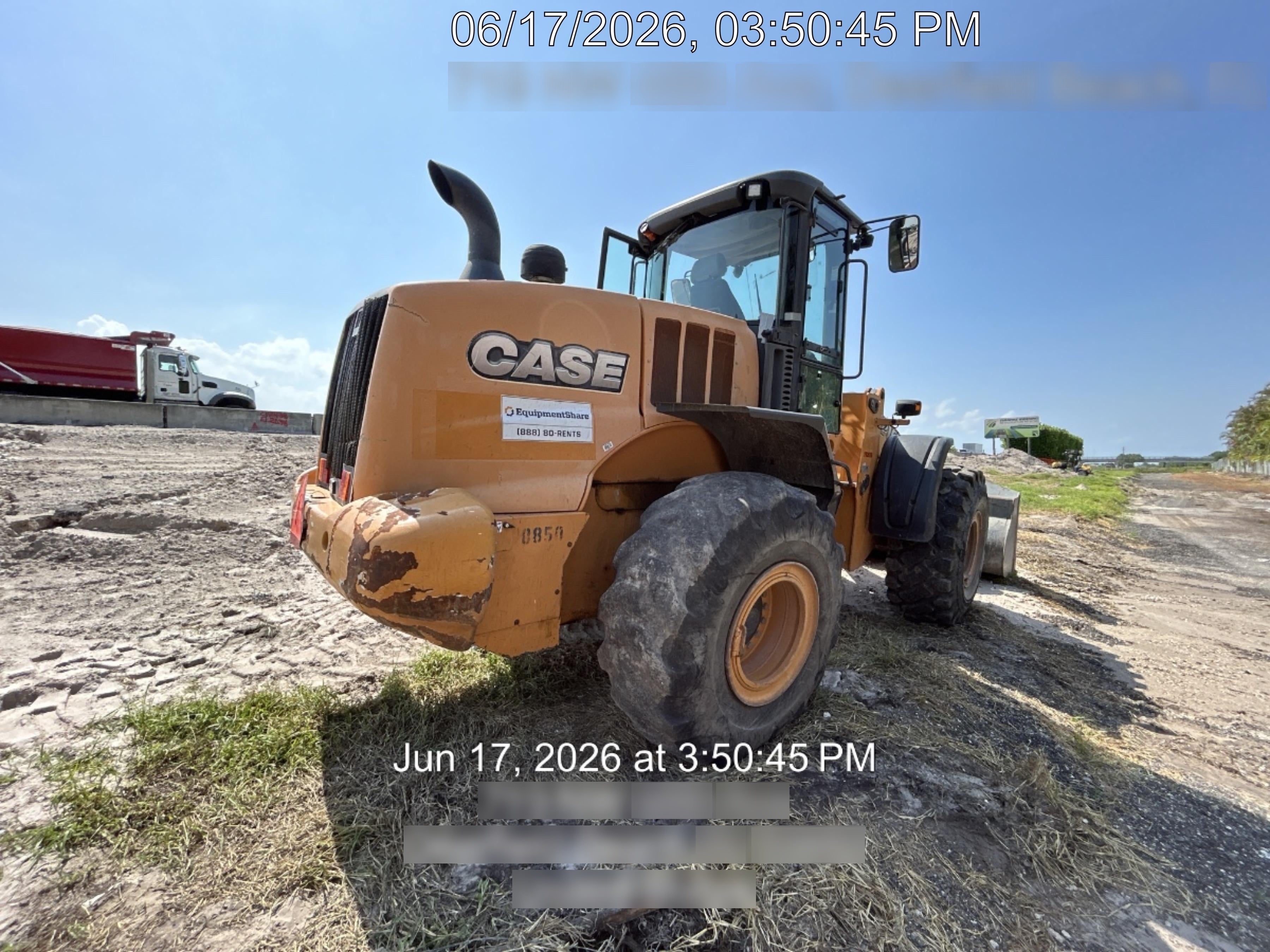 2016 Case 821F CLOSED CAB, JRB 418 STYLE HYD COUPLER
