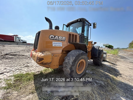 2016 Case 821F CLOSED CAB, JRB 418 STYLE HYD COUPLER