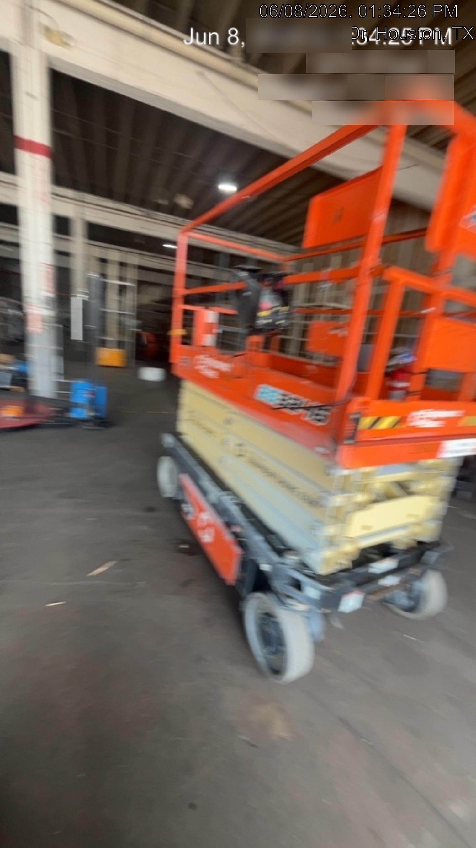 2023 JLG ES3246