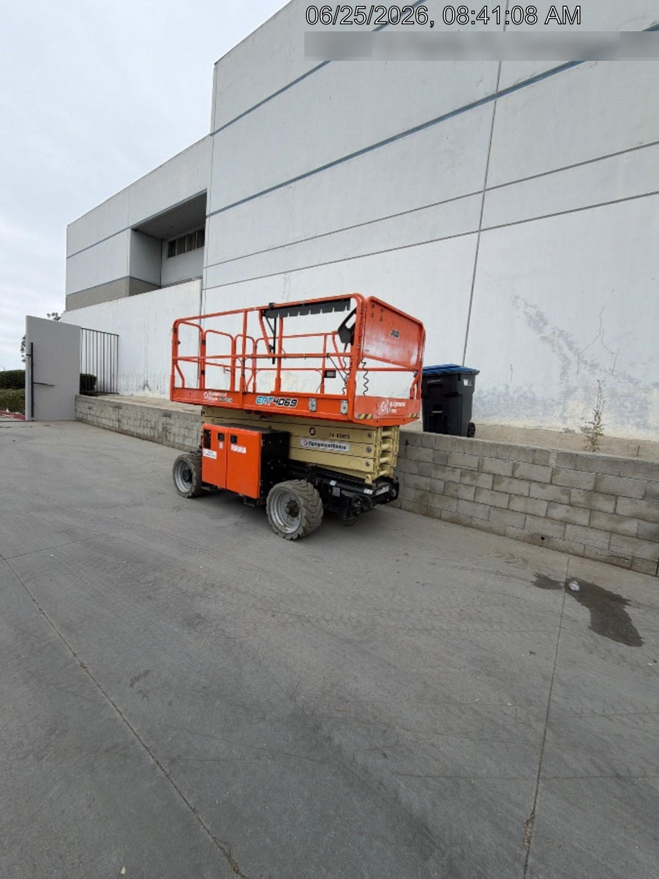 2023 JLG ERT4069