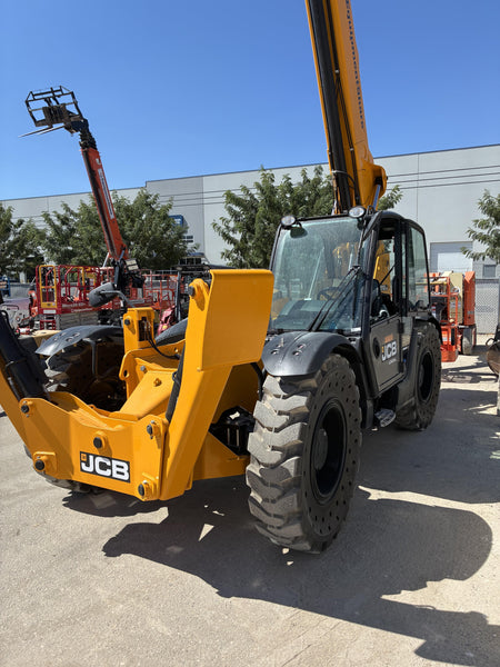 2026 JCB 512-56