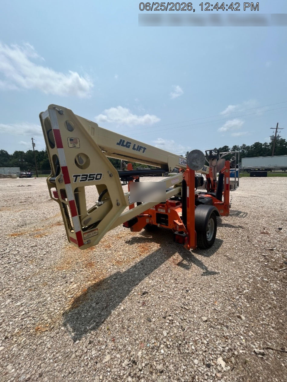 2022 JLG T350